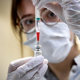 Catharina Ziekenhuis ondersteunt vaccinaties in Eindhovense zorginstellingen