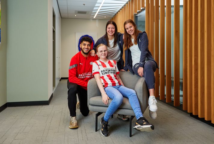 PSV-spelers maken indruk in het Catharina Ziekenhuis
